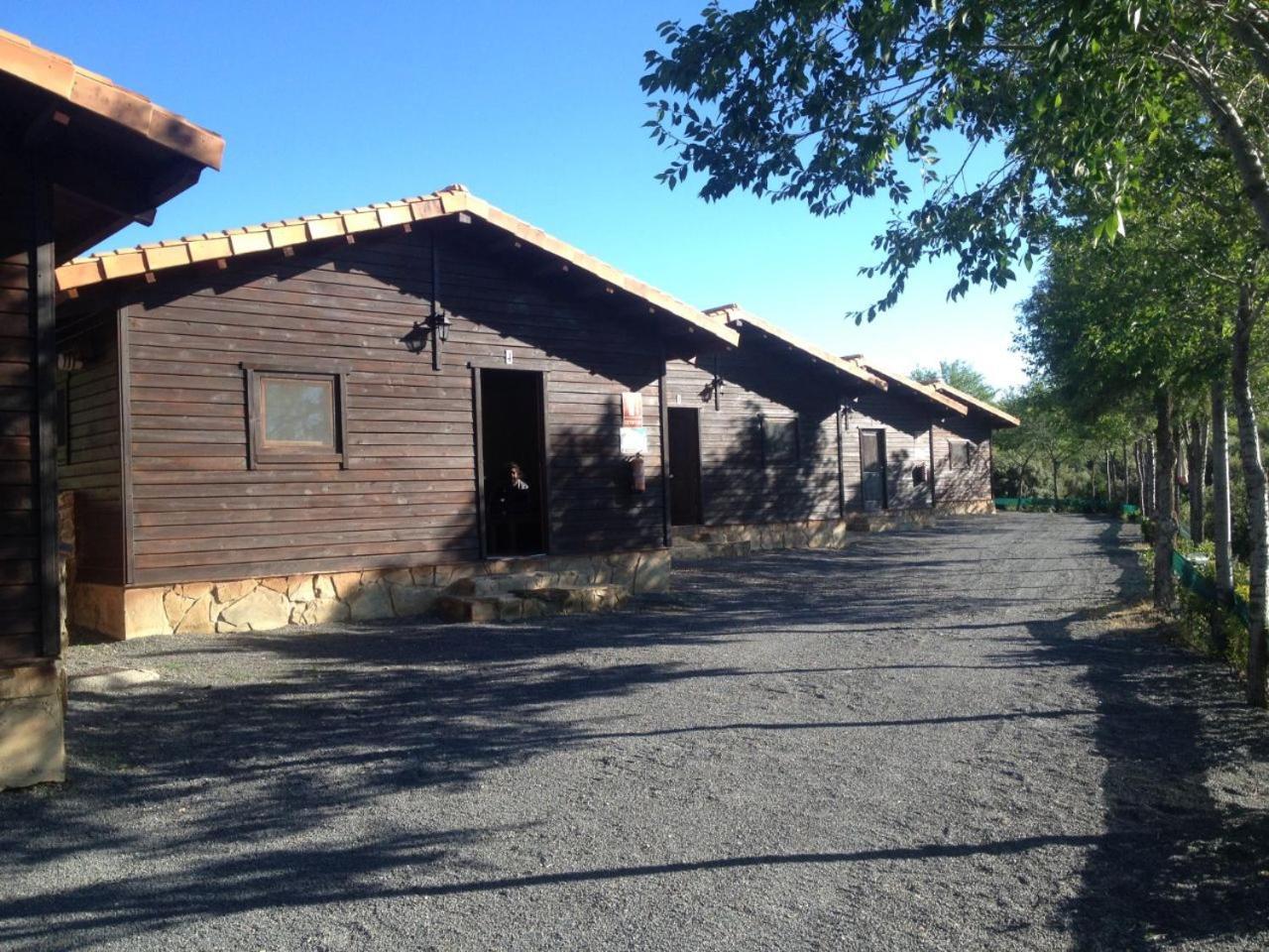 Camping Casa Fausto Cerca De Dinopolis Formiche Alto Buitenkant foto